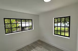 980 NE 146th St, North Miami, FL 33161 - Photo 31