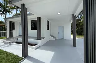 980 NE 146th St, North Miami, FL 33161 - Photo 9