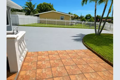 401 NW 198th St, Miami Gardens, FL 33169 - Photo 13