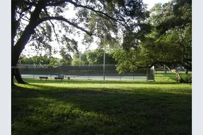 9401 Evergreen Pl #103, Davie, FL 33324 - Photo 15