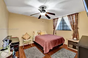 1000 Colony Point Cir, Pembroke Pines, FL 33026 - Photo 11
