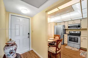 1000 Colony Point Cir, Pembroke Pines, FL 33026 - Photo 17