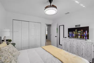 18156 NW 66th Ct, Hialeah, FL 33015 - Photo 17