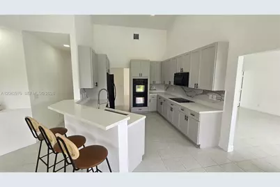 10320 Guatemala St #-, Cooper City, FL 33026 - Photo 7