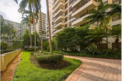 2500 Parkview Dr #1503, Hallandale Beach, FL 33009 - Photo 19