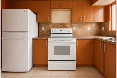 420 NW 84th Ter #420, Miami, FL 33150 - Photo 17