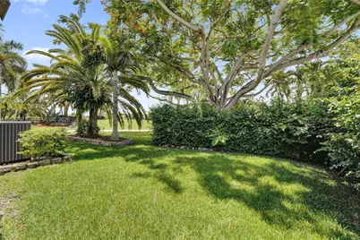 16091 La Costa Dr, Weston, FL 33326 - Photo 7