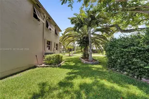 16091 La Costa Dr, Weston, FL 33326 - Photo 5