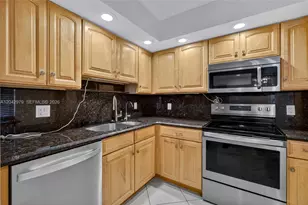 4015 W Palm Aire Dr, Pompano Beach, FL 33069 - Photo 7