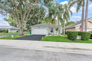 9161 Lake Park Cir N, Davie, FL 33328 - Photo 3