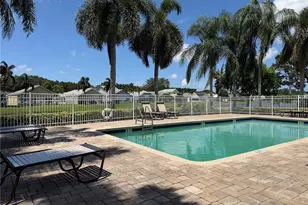 9161 N Lake Park Cir N, Davie, FL 33328 - Photo 25