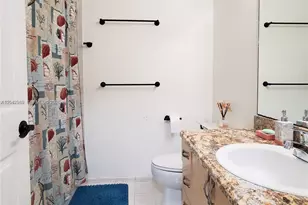 8451 NW 138th St, Miami Lakes, FL 33016 - Photo 13