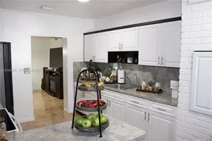 11512 NW 58th Ave, Hialeah, FL 33012 - Photo 23