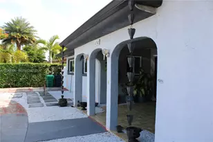11512 NW 58th Ave, Hialeah, FL 33012 - Photo 9