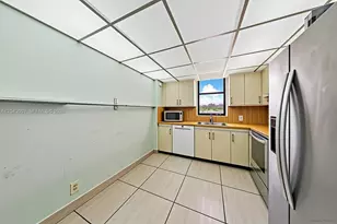 18181 NE 31st Ct, Aventura, FL 33160 - Photo 21