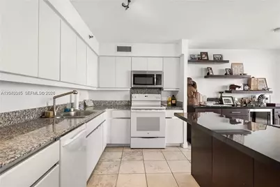 5757 Collins Ave #2006, Miami Beach, FL 33140 - Photo 7