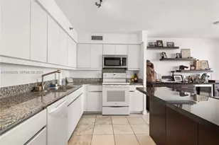 5757 Collins Ave, Miami Beach, FL 33140 - Photo 7