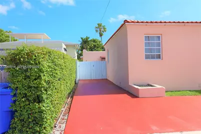 1698 SW 20th St #01, Miami, FL 33145 - Photo 1