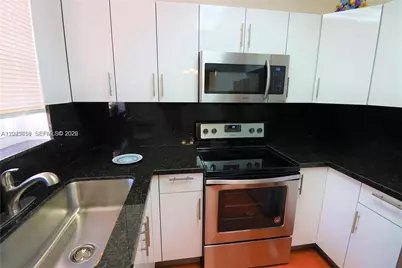 1698 SW 20th St #01, Miami, FL 33145 - Photo 11