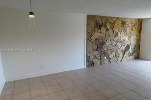 8405 NW 8th St, Miami, FL 33126 - Photo 7