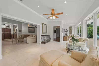 9830 SW 15th Dr, Davie, FL 33324 - Photo 9