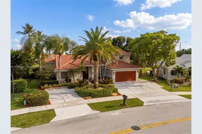 9830 SW 15th Dr, Davie, FL 33324 - Photo 1
