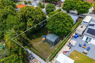270 NW 51st Ave, Miami, FL 33126 - Photo 5