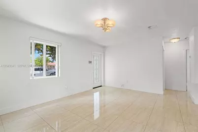 270 NW 51st Ave, Miami, FL 33126 - Photo 9