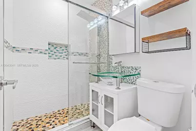 270 NW 51st Ave, Miami, FL 33126 - Photo 27