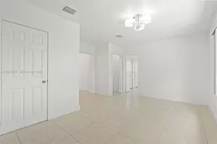 270 NW 51st Ave, Miami, FL 33126 - Photo 19