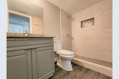 251 Palm Cir W #204, Pembroke Pines, FL 33025 - Photo 11