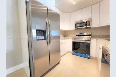 251 Palm Cir W #204, Pembroke Pines, FL 33025 - Photo 7