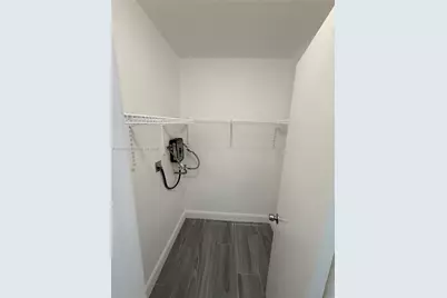 1895 Venice Park Dr #B6, Miami, FL 33181 - Photo 11
