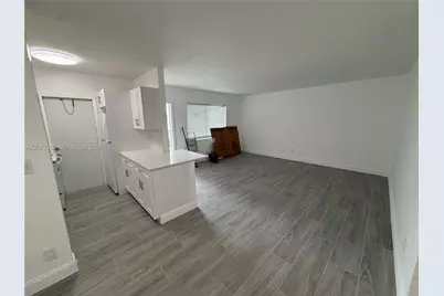 1895 Venice Park Dr #B6, Miami, FL 33181 - Photo 5