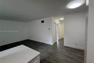 1895 Venice Park Dr, Miami, FL 33181 - Photo 3
