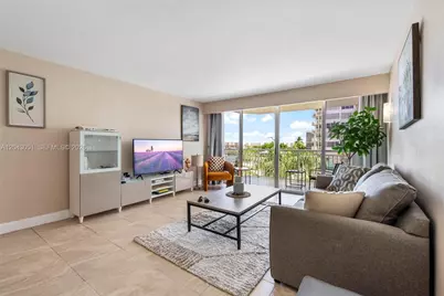 18061 Biscayne Blvd #303, Aventura, FL 33160 - Photo 9