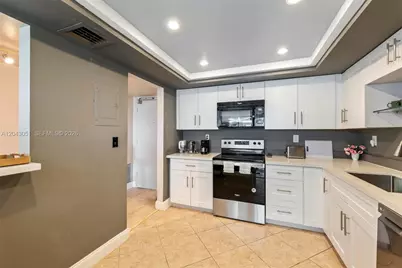 18061 Biscayne Blvd #303, Aventura, FL 33160 - Photo 17