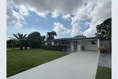 330 NE 48th St, Oakland Park, FL 33334 - Photo 3