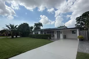 330 NE 48th St, Oakland Park, FL 33334 - Photo 3