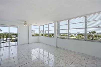 11930 N Bayshore Dr #609, North Miami, FL 33181 - Photo 19