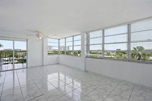 11930 N Bayshore Dr, North Miami, FL 33181 - Photo 19
