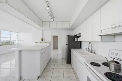 11930 N Bayshore Dr #609, North Miami, FL 33181 - Photo 25