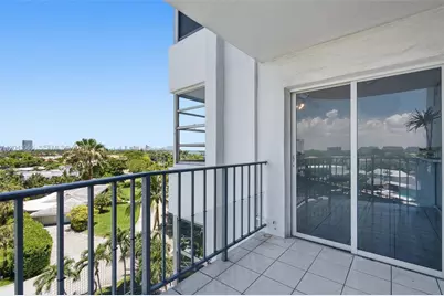 11930 N Bayshore Dr #609, North Miami, FL 33181 - Photo 25