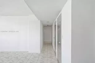 11930 N Bayshore Dr, North Miami, FL 33181 - Photo 23