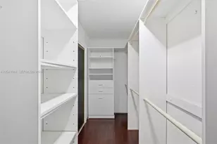 11930 N Bayshore Dr, North Miami, FL 33181 - Photo 39