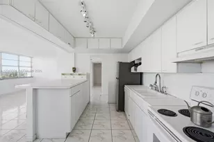11930 N Bayshore Dr, North Miami, FL 33181 - Photo 17