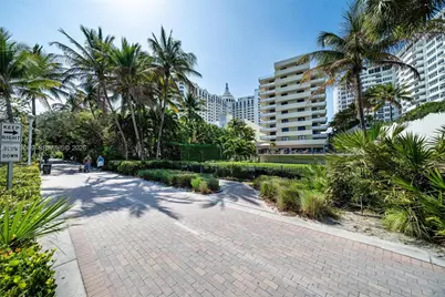 1623 Collins Ave #PH1010, Miami Beach, FL 33139 - Photo 37