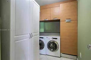 1623 Collins Ave, Miami Beach, FL 33139 - Photo 21
