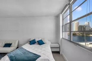 801 Brickell Bay Dr, Miami, FL 33131 - Photo 13