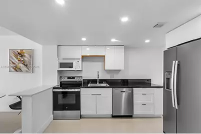 801 Brickell Bay Dr #669, Miami, FL 33131 - Photo 5